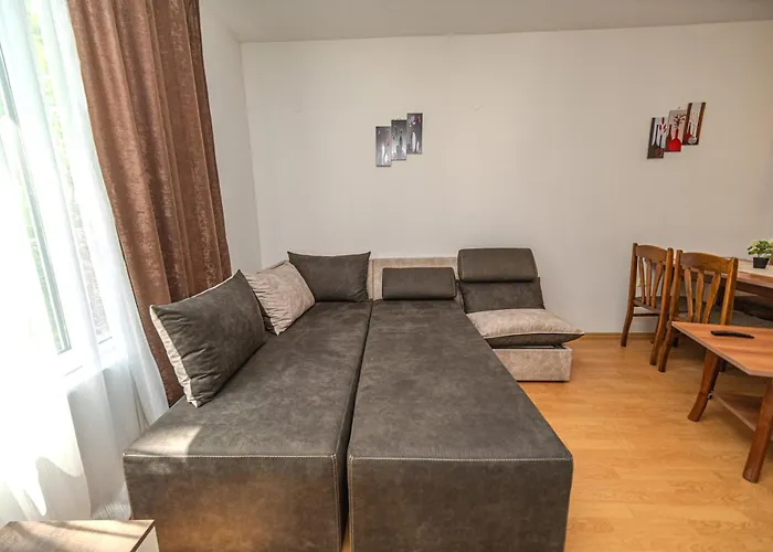 E 12 Yassen Hv Apartment Slantschew brjag