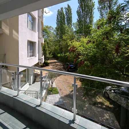 Διαμέρισμα E 12 Yassen Hv